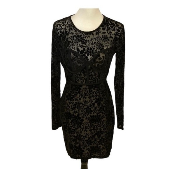 Lulu’s Cor-Set To Go black burnout velvet corset dress - Picture 6 of 13